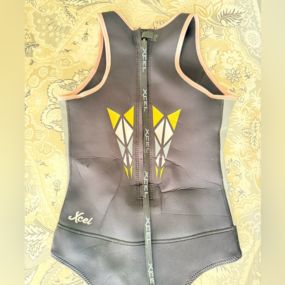 Xcel women’s wet suit
